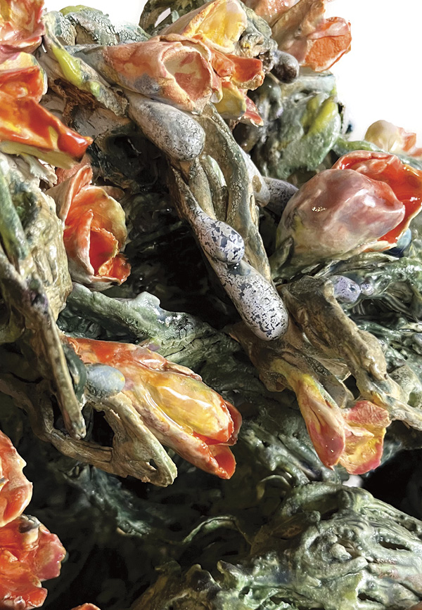 10 Susan Collett's Ellipsis (Racine Series) (detail), 21 in. (53.3 cm) in width, earthenware paper clay, wire, glaze, fired multiple times, 2023. All Photos: Susan Collett.