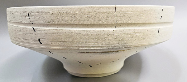 5 Flame impingement (crack center section of this pot) caused by direct heat source hitting the pot in one spot.