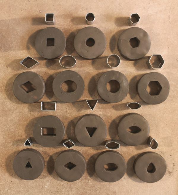 4 Using fondant cutters in a variety of sizes and shapes will create different profiles for your extruded coils.