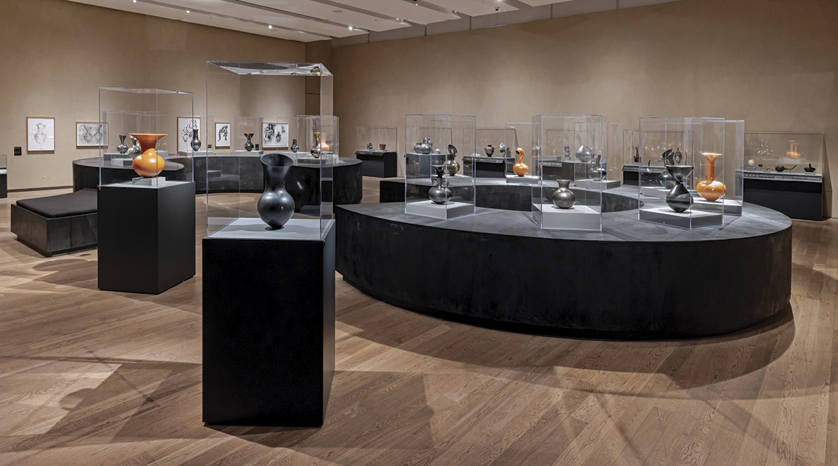 1 Magdalene Odundo: A Dialogue with Objects,” installation view, October 2023, Gardiner Museum, Toronto. Photo: Toni Hafkenscheid.