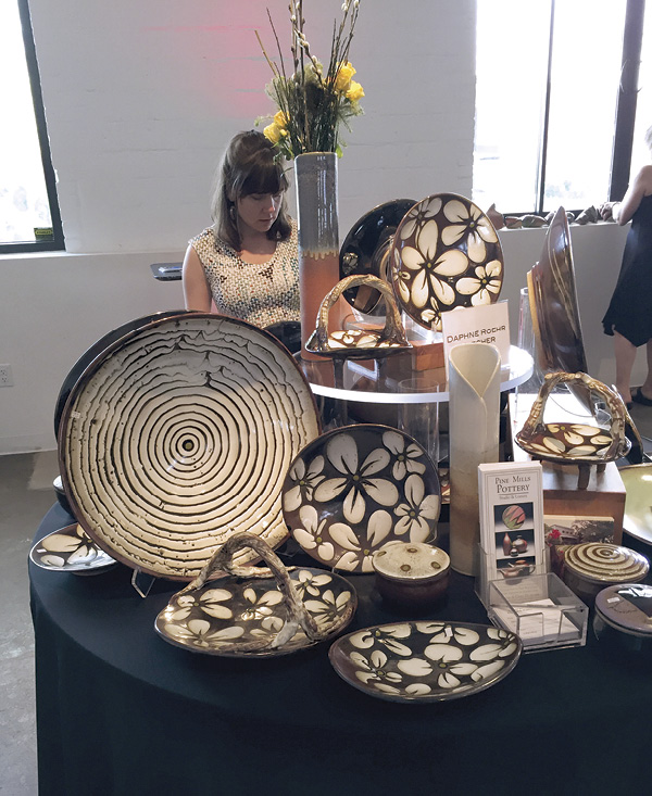 7 Dallas Pottery Invitational table display of Daphne Hatcher.   Photo: Karla Barfield.