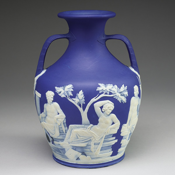 2 Josiah Wedgwood’s Portland Vase Copy, 10.3 in. (26 cm) in height, stoneware (Jasperware), circa 1793–1795. Collection of the Birmingham Museum of Art; Collection of the Art Fund, Inc. at the Birmingham Museum of Art; The Buten Wedgwood Collection, gift through the Wedgwood Society of New York.