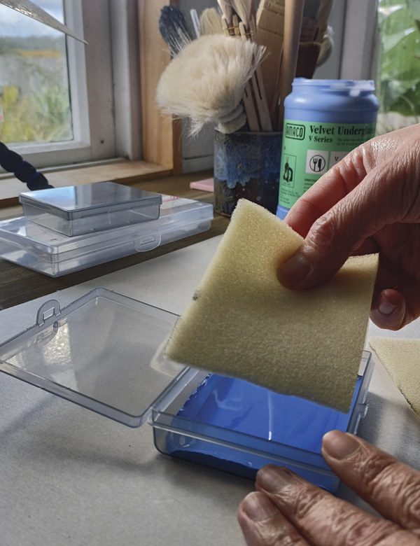 4 Add the first layer of quilting foam on top of the underglaze.