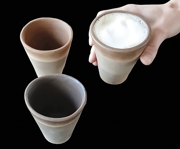 3 Coffee to-throw cups in action.