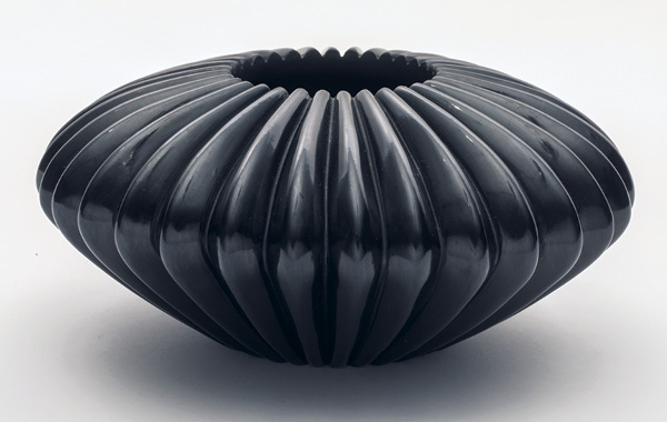 1 Nancy Youngblood’s Melon Bowl, 8½ in. (21.6 cm) in diameter, blackware, 1997. National Museum of Women in the Arts, gift of the artist. Photo: Lee Stalsworth.