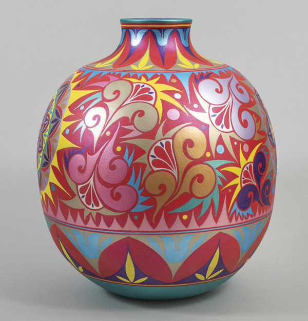 2 Lisa Holt and Harlan Reano’s jar, 16 in. (40.6 cm) in height, natural clay, acrylic paint, 2025. National Museum of Women in the Arts, bequest of Sandra A. Kruzman; © Lisa Holt (Cochiti), Harlan Reano (Santo Domingo).