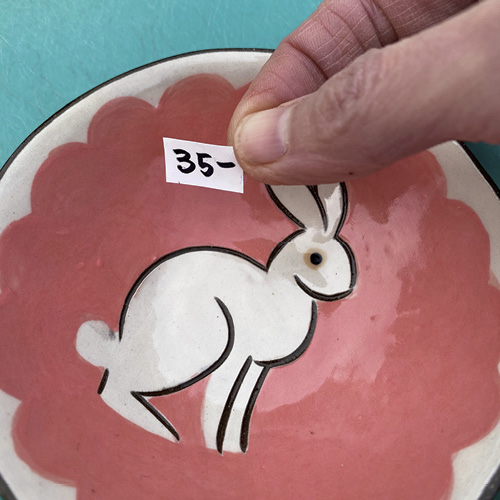 Quick Tip: Vinyl Price Stickers by Colleen McCall article thumbnail