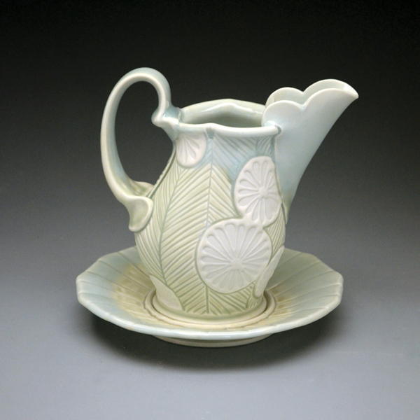 Jen Allen’s syrup pitcher, 6½ in. (17 cm) in height, porcelain, fired to cone 10, 2016.