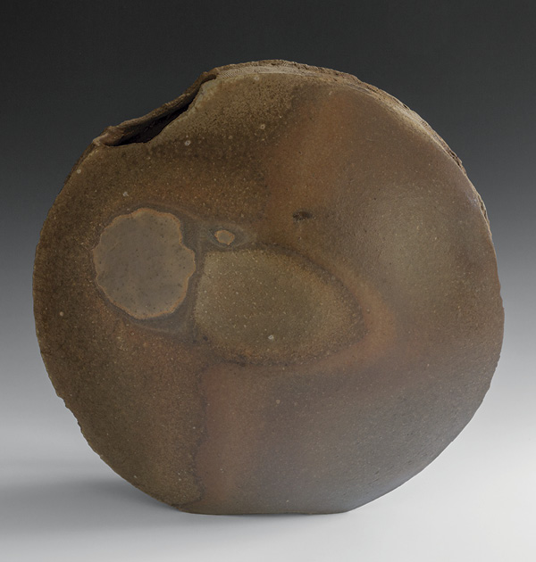 Moon Vase, 2014. Stoneware, natural-ash glaze, fired in an anagama to cone 10 to 13. Photo: Warren Frederick.