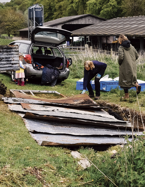 14 Add metal sheets on top to slow the cooling cycle and encourage reduction.