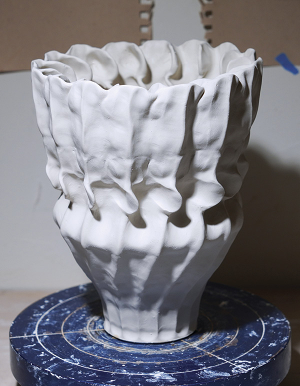11 Final coil. Allow the piece to slowly set up to leather hard.