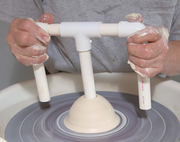1 The ball opener allows you to open up a ball of clay, leaving a ¼-inch-thick floor.