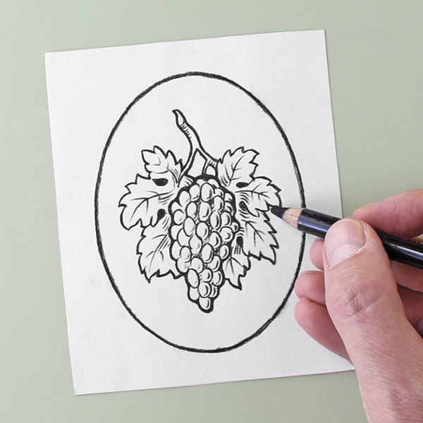 1 Make a preliminary drawing. Choose a simple design to start.