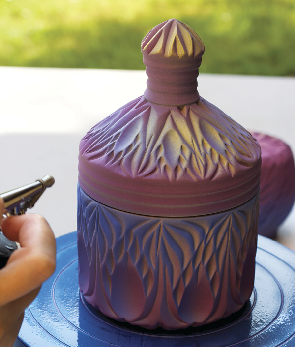 18 Choose a contrasting color and airbrush in the opposite direction to catch the other facets of carving.