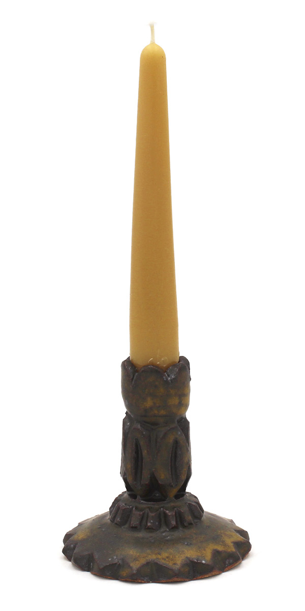 Alana Cuellar’s candlestick, 4 in (10 cm) in height, stoneware, glaze, 2023.