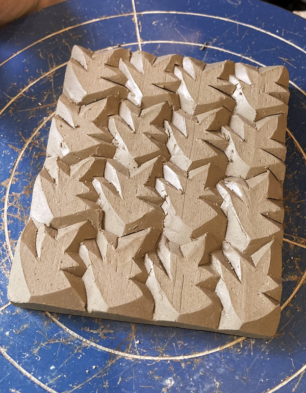 7 Leave the cut edges as they are to preserve the freshness of the marks.