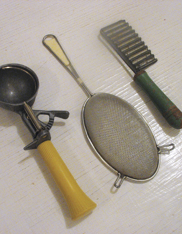 1 Choose a few of your collected utensils to design new handles for.