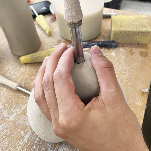 Slip-Cast Lamps by Hannah Simpson article thumbnail