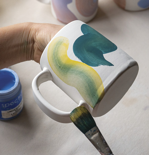 5 Ghost colors appear from an unwashed brush, creating a soft watercolor effect.