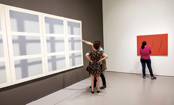 13 Gerhard Richter’s Window, 1968, in the Hirshhorn Museum collection. Photo: Jeffrey Isaac Greenberg. Courtesy of Alamy.