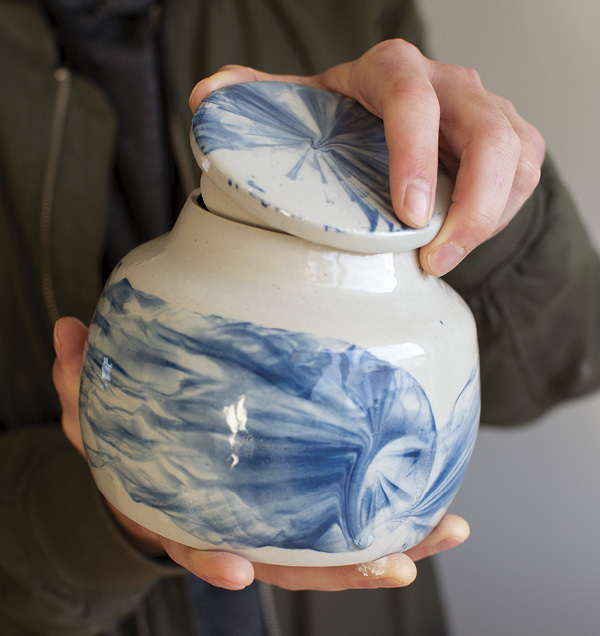 Natalie Selleck’s marbled jar, 6⅜ in. (16 cm) in width, stoneware, engobe, 2026.