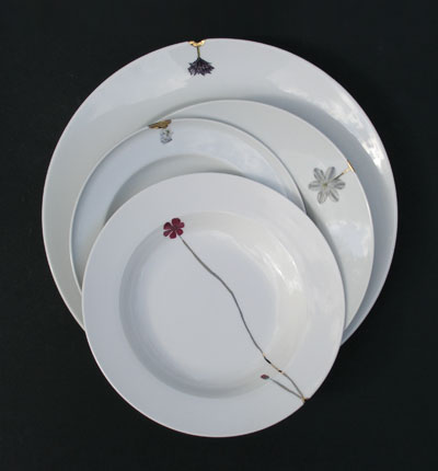 Joana Meroz, The Ornamented Life: Crackery Crockery