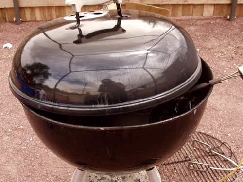 Fig.2 Cover the grill but leave the cover cocked to allow for air flow.