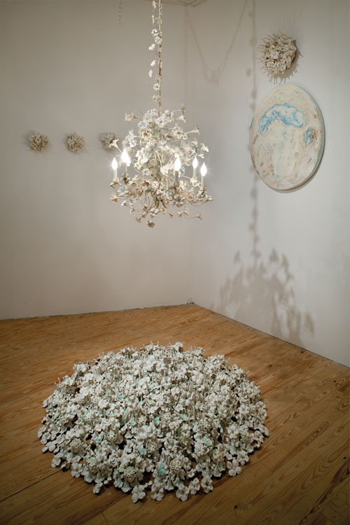 Ceramic installation by Cynthia Giachetti.