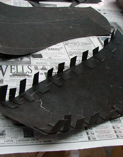 Fig.2 Apply tabs to the edges with glue.