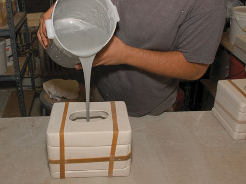 Fig.5 Pour colored casting slip into the plaster mold first.