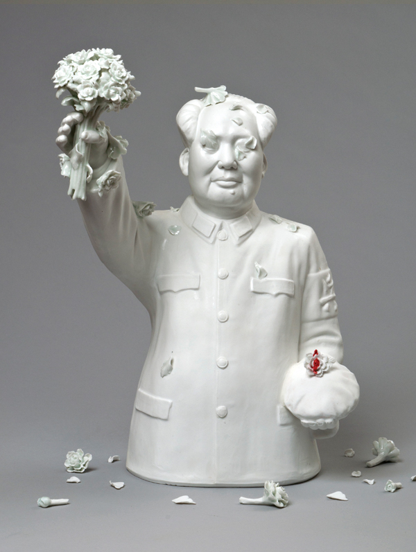 1 Gone With the Wind, 19 in. (48 cm) in height, porcelain, glaze, 2014.