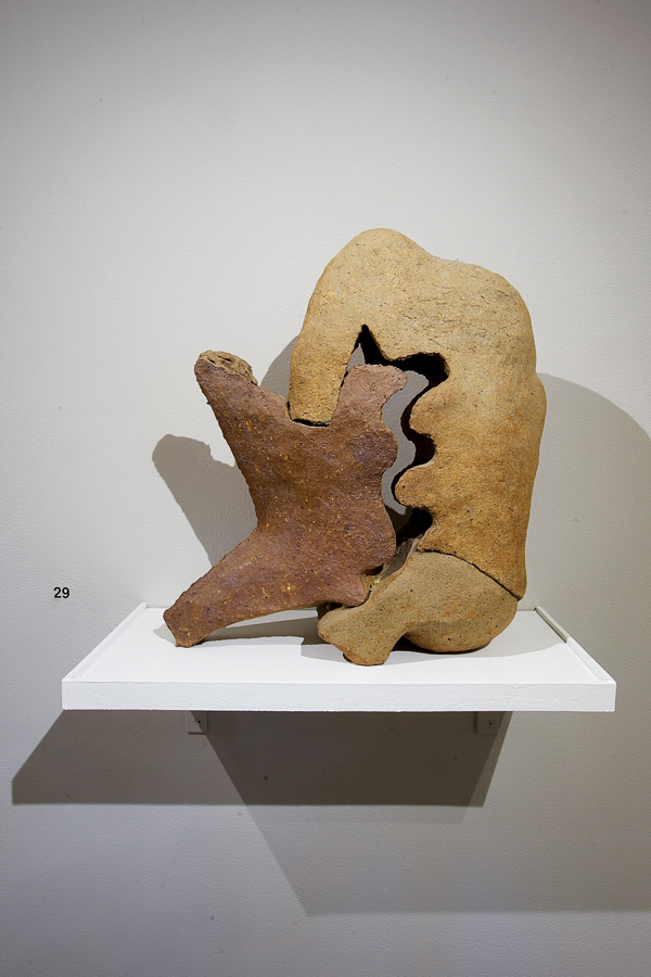 3 Untitled, 16 in. (41 cm) in height, stoneware, fired to cone 9–10, 1980s. Photo: Peter Crabtree.