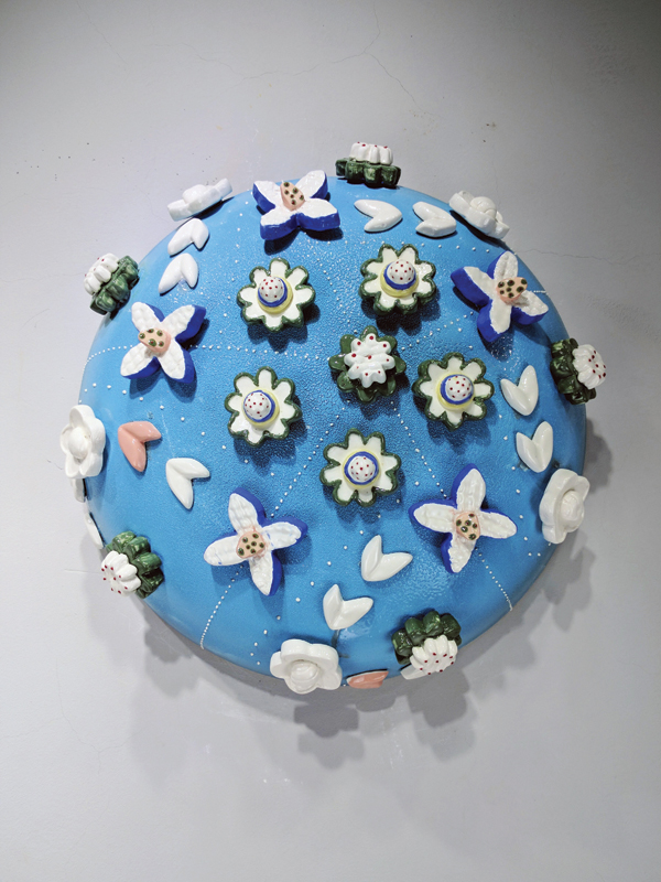 Off-Center-Gridded-Blue-with-Cookie-Flowers-Dome-21x50x50cm