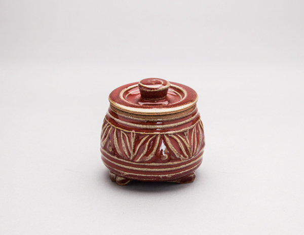 10 Britta James’ lidded jar. Photo: Sarah White.