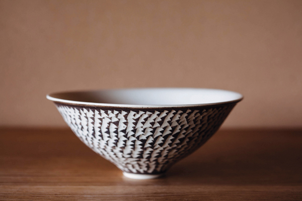 5 Uroko V bowl, 8½ in. (22cm) in diameter, stoneware, black slip, fired in a gas kiln, 2014.