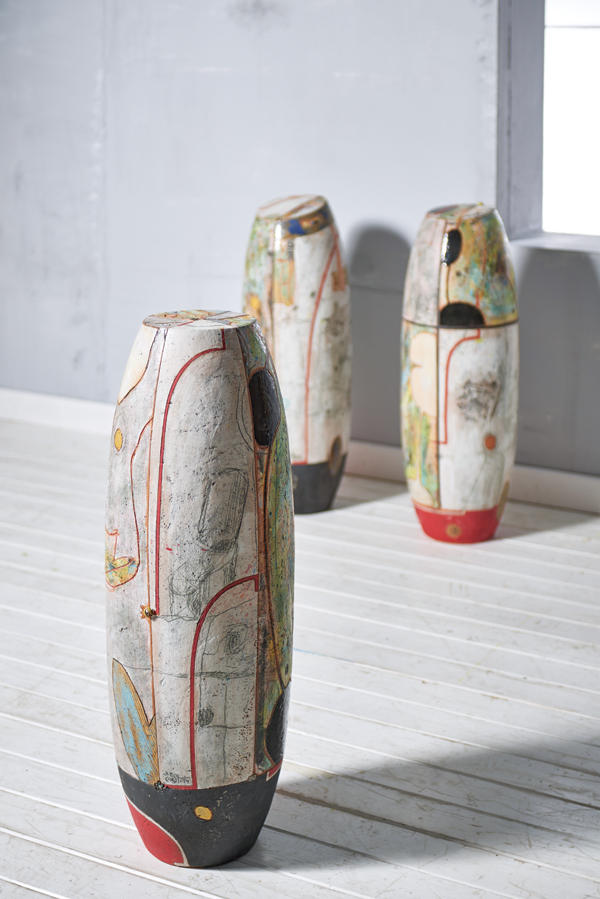 2 Three columns, 37¾ in. (96 cm) in height, stoneware, fired to 2246°F (1230°C) in oxidation.