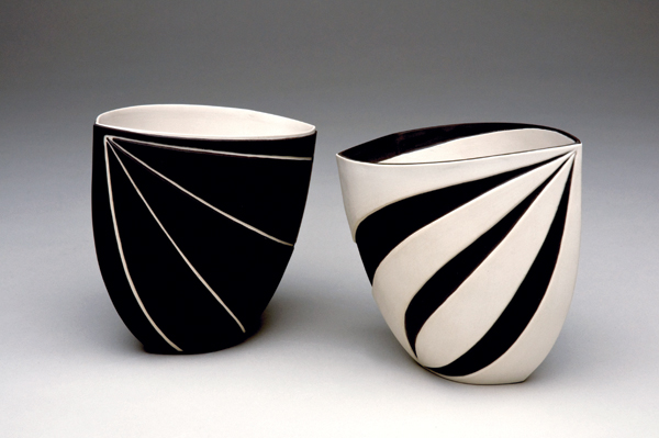 8 Penny Fowler’s 2 Boat Forms, 4¾ in. (12 cm) in height, semi-porcelain clay, fired to 2192°F (1200°C). Photo: Steven Brayne.