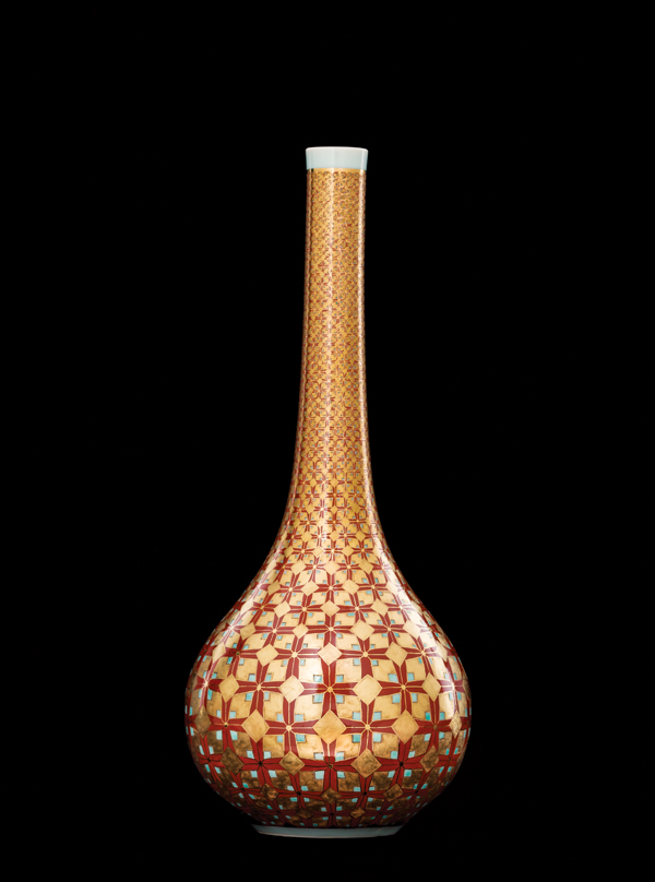 5 Luminosity Vase, Jingdezhen porcelain, celadon, gucai overglaze, 24k Roman and German gold, 2017.