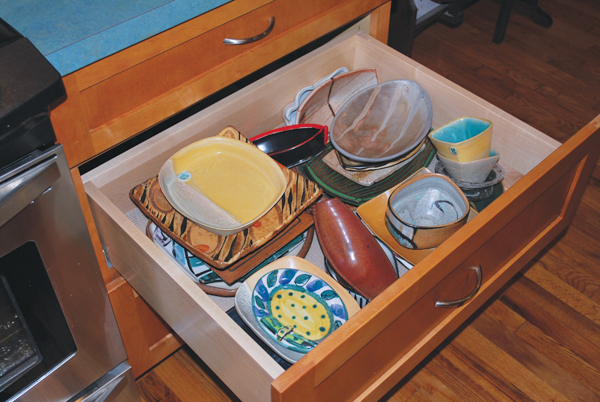 8 Kitchen drawer storage. 