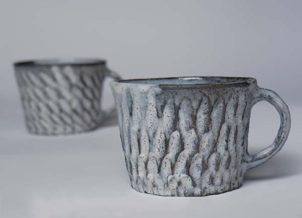 4 Dry kohiki mug, 3 in. (8 cm) in diameter, stoneware, 2010.