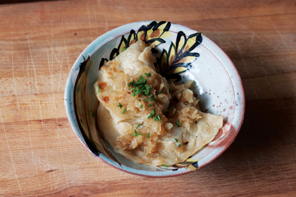 A serving of perogies in Sasha Barrett’s bowl, 6 in. (16 cm) in diameter. Photo: Kathleen Claar.