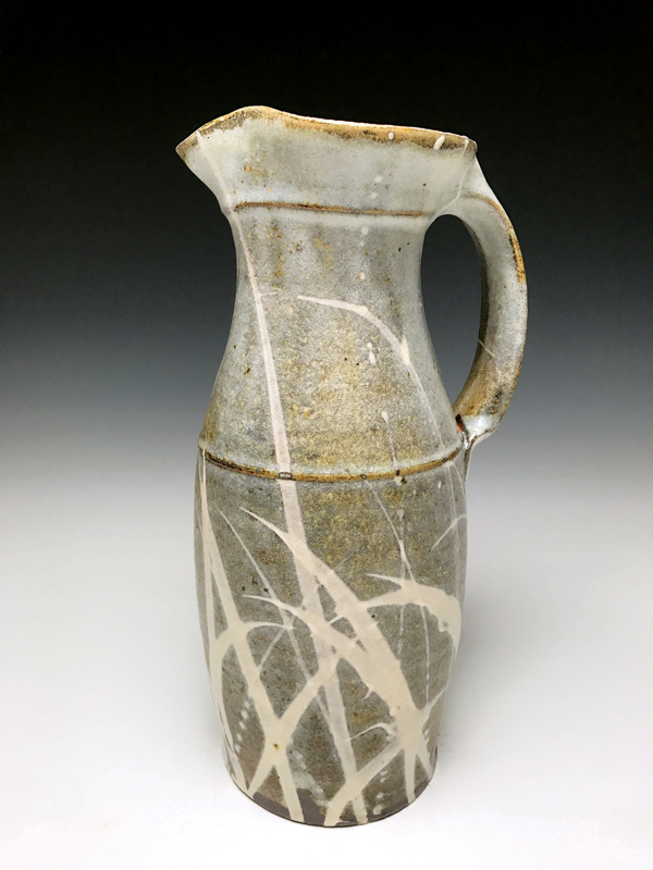 3 Canister pitcher, 11 in. (28 cm) in height, red stoneware with slip decoration, nuka glaze, soda fired to cone 11 in a gas kiln, 2018.