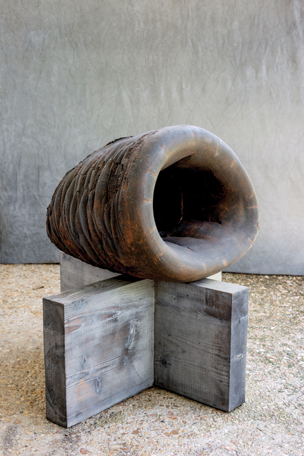 5 Yo Akiyama’s Metavoid 8, 29 7/8 in. (74 cm) in diameter, unglazed stoneware, 2005. 
