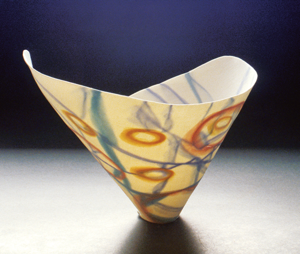 4 Bowl, 7 in. (18 cm) in diameter, translucent porcelain, 1982.r