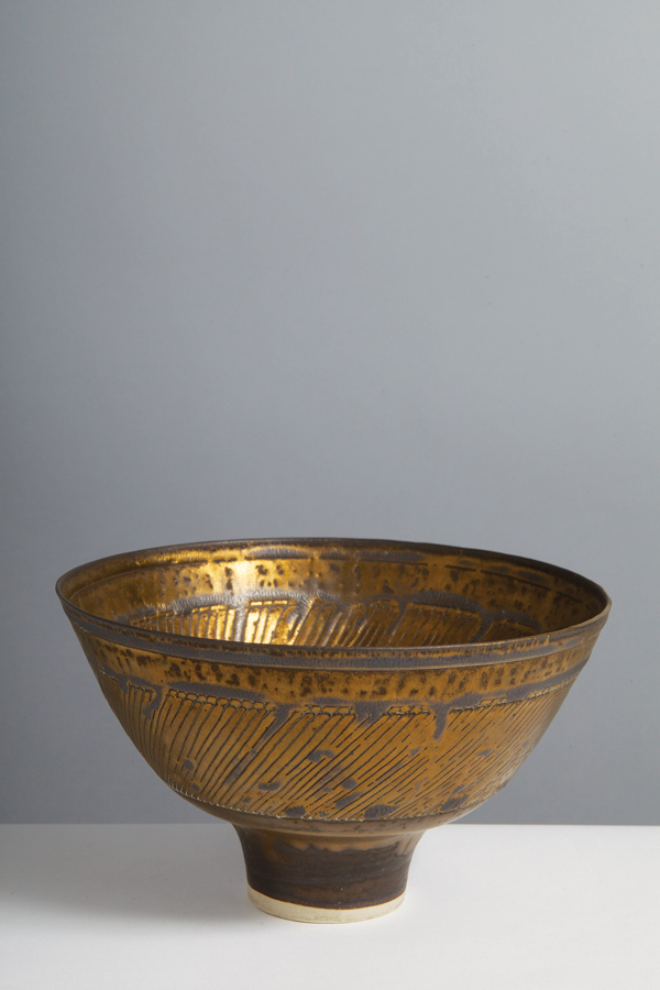 1 Lucie Rie’s gold glazed bowl. Photo: Phil Sayer.
