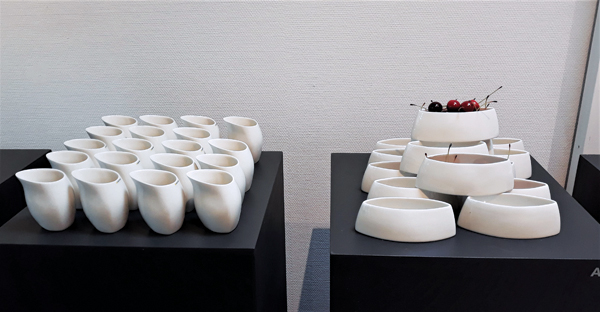 7 Display of dinnerware creamers, 3½ in. (9 cm) in height, and individual serving leaf-shaped bowls 6 in. (15 cm) in length, high-quality porcelain. 