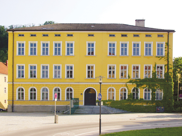 1 The Keramikschule Landshut is a public vocational school for training potters in Landshut, Germany. Photo: Courtesy of Keramikschule Landshut. 