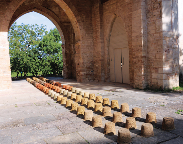 3 90 buckets of earth, 196 ft. 9 in. (16 m) in length, local clays, L’église de Cortiambles, 2016. 