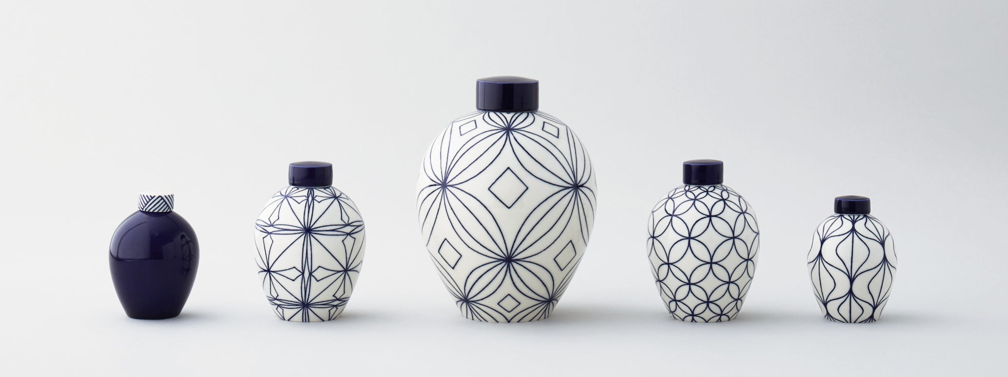 4 Ginger jars, to 7 3/4 in. (20 cm) in height, wheel-thrown and hand-painted porcelain. Photo: Yeshen Venema.