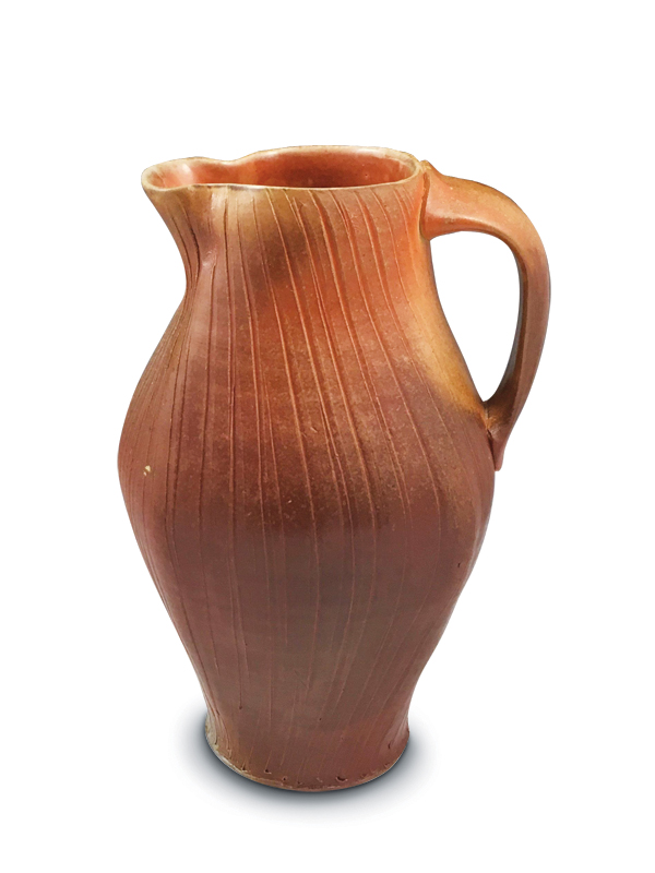 1 Simon Levin’s pitcher, 9½ in. (24 cm) in height, wood-fired stoneware, 2019. Photo: Ann Marie Cooper.